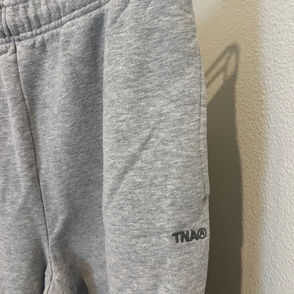 Aritzia TNA Cozy Sweatfleece Mega Jogger - Picture 5 of 6